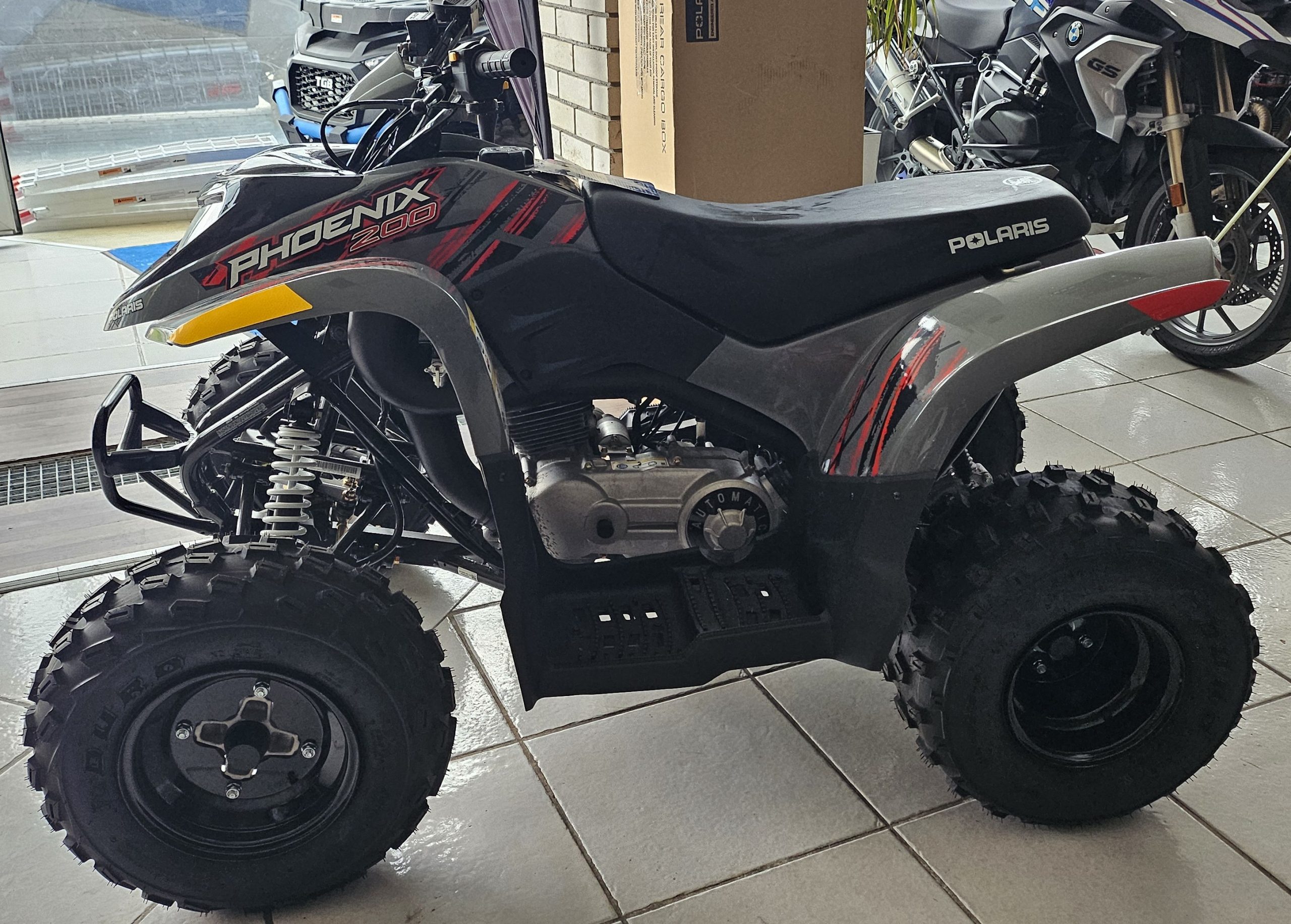 POLARIS Phoenix 200